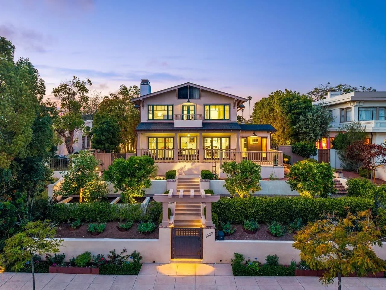 3929 Alameda