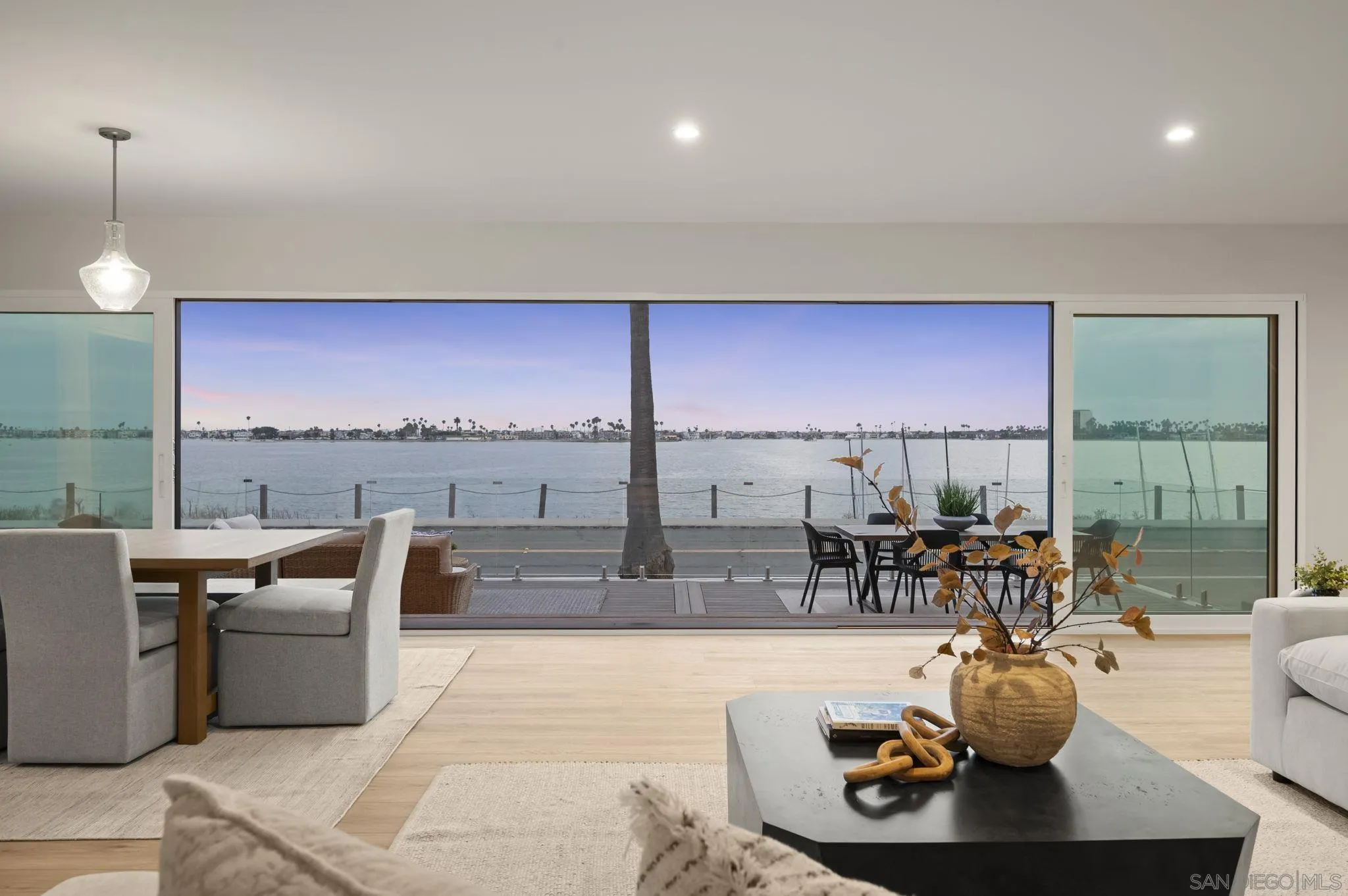 3611 Riviera