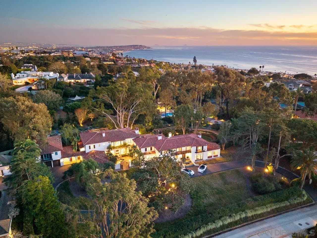 1205 Muirlands Dr