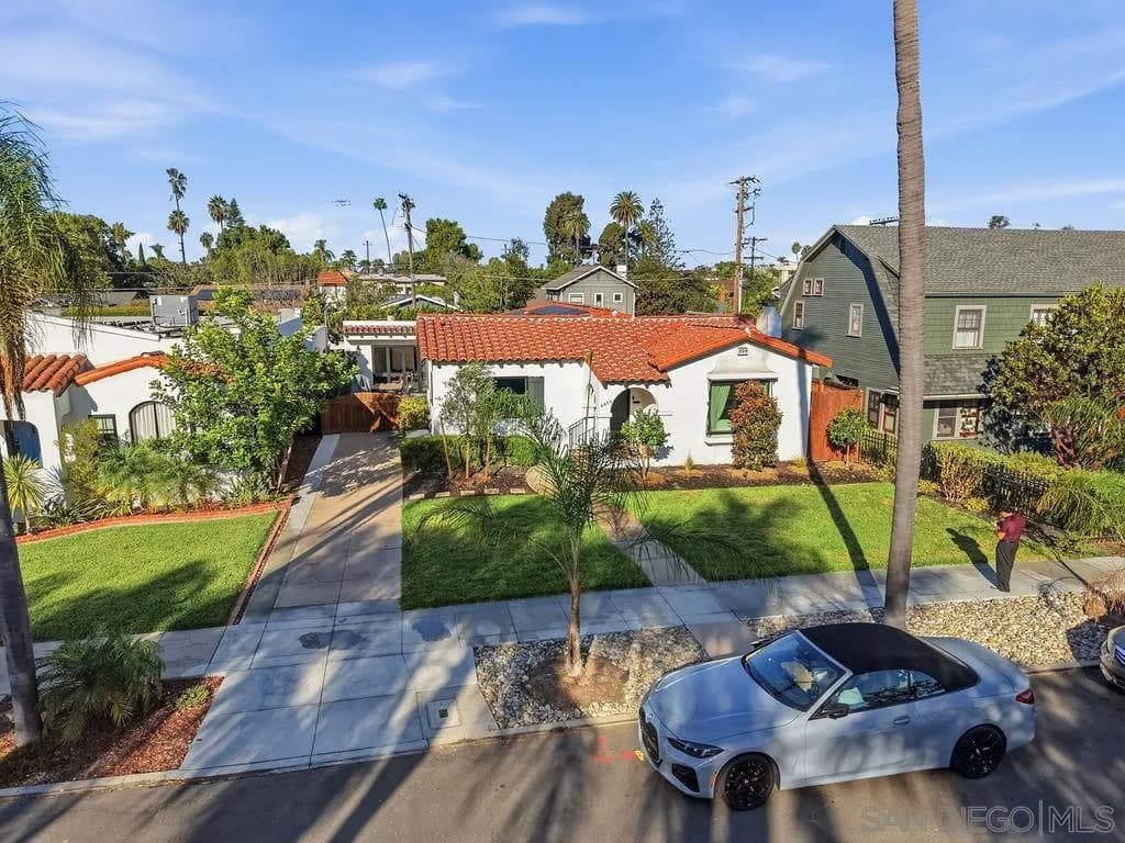 4664 Biona Dr