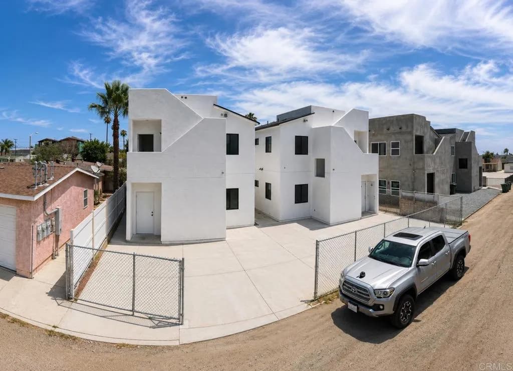 3305-3309 Clairemont Mesa Blvd
