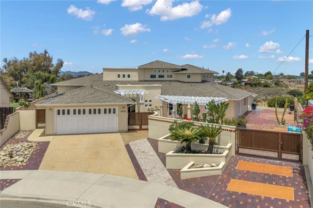 4402 Mount Bigelow Drive